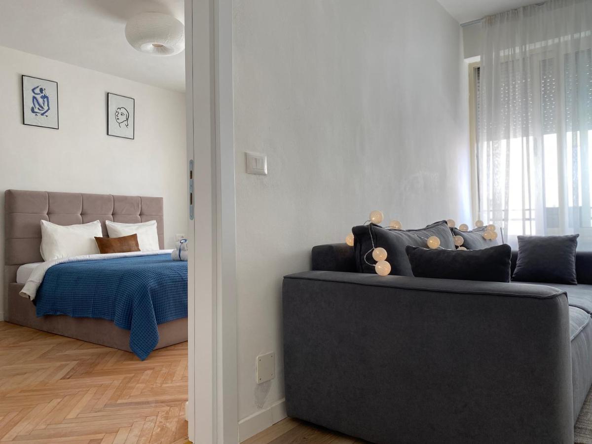 Myslym Shyri'S Apartments Tiranë Ngoại thất bức ảnh