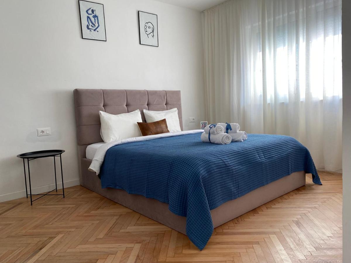 Myslym Shyri'S Apartments Tiranë Ngoại thất bức ảnh