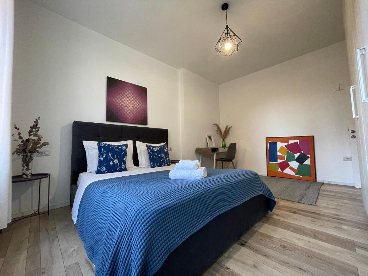Myslym Shyri'S Apartments Tiranë Ngoại thất bức ảnh