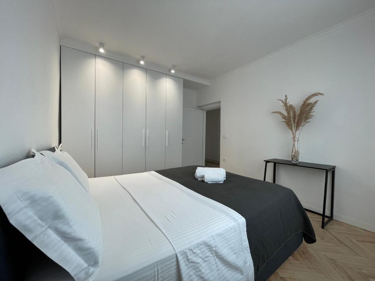 Myslym Shyri'S Apartments Tiranë Ngoại thất bức ảnh