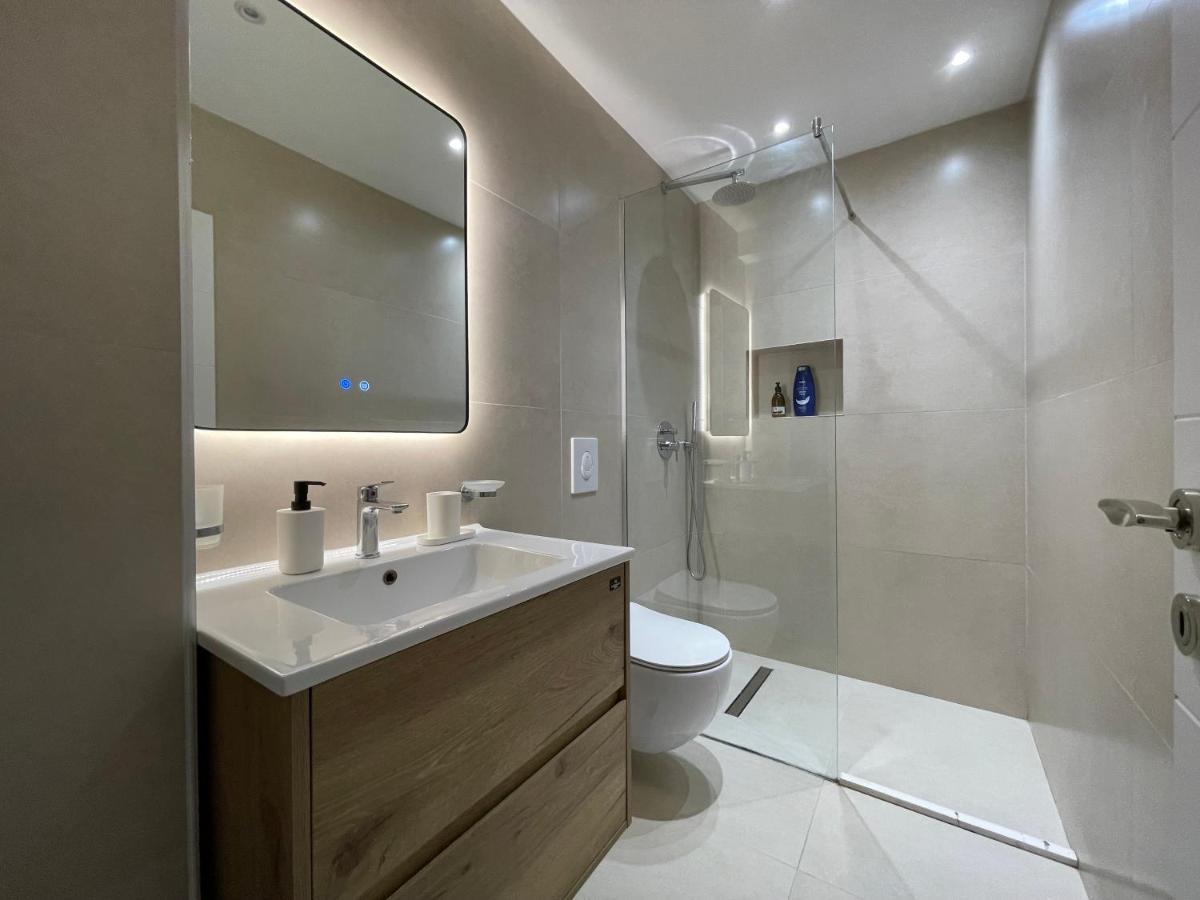 Myslym Shyri'S Apartments Tiranë Ngoại thất bức ảnh