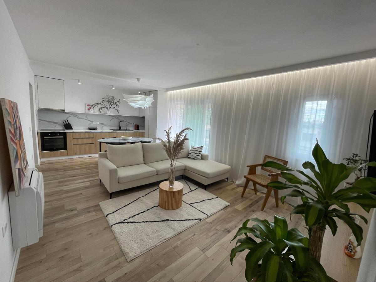Myslym Shyri'S Apartments Tiranë Ngoại thất bức ảnh