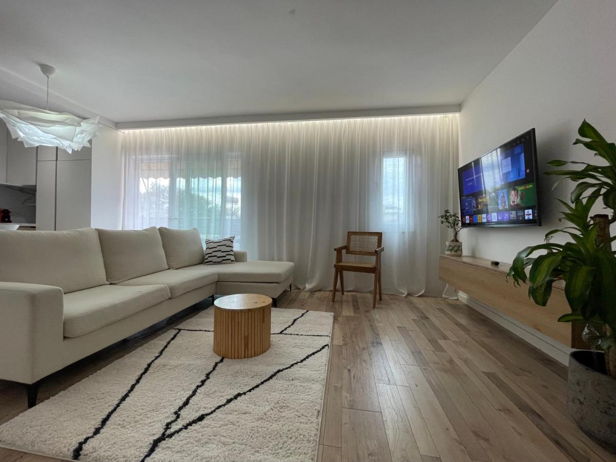 Myslym Shyri'S Apartments Tiranë Ngoại thất bức ảnh