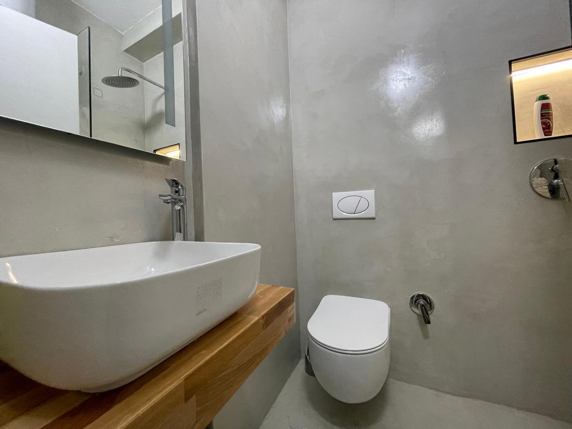 Myslym Shyri'S Apartments Tiranë Ngoại thất bức ảnh