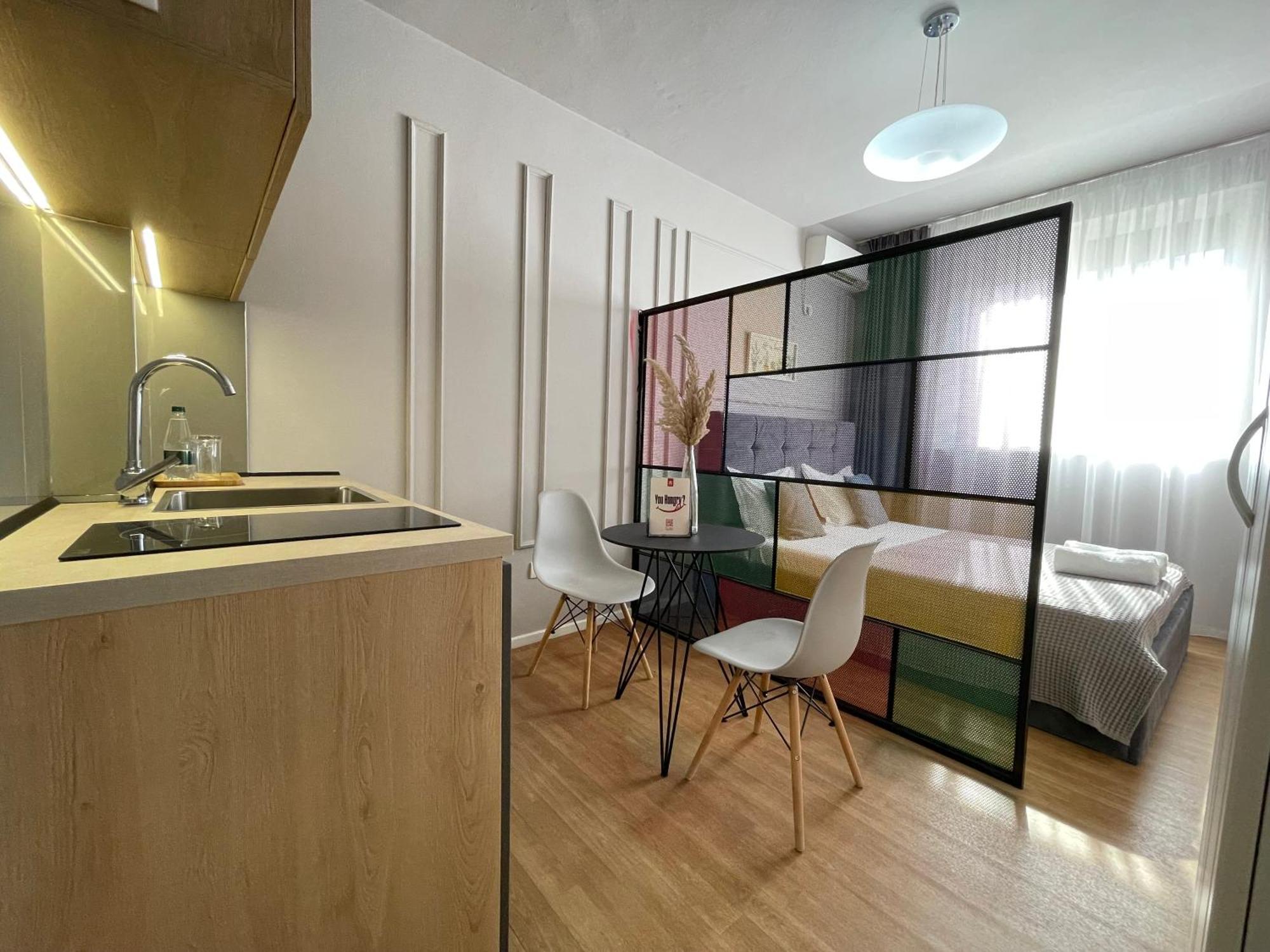 Myslym Shyri'S Apartments Tiranë Ngoại thất bức ảnh